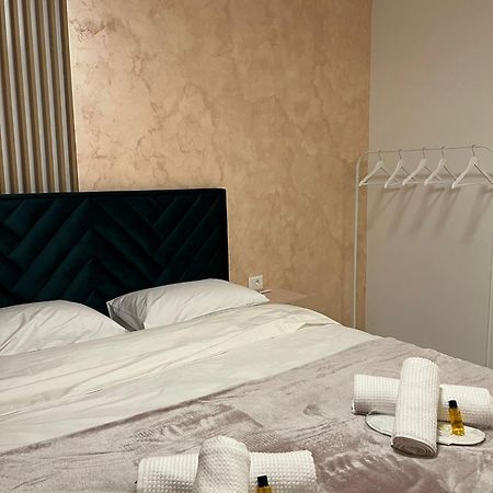 Mia Gi Luxury + Garage Apartment โมสตาร์ ภายนอก รูปภาพ