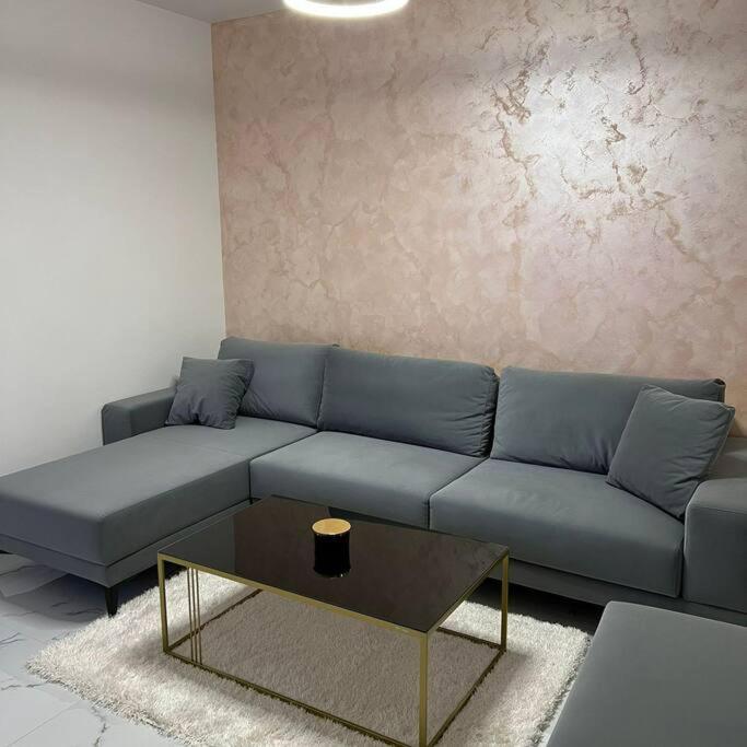 Mia Gi Luxury + Garage Apartment โมสตาร์ ภายนอก รูปภาพ